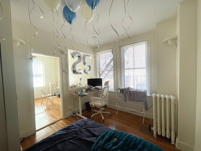 Building Photo - 68 Myrtle St