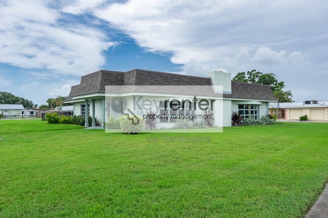 Building Photo - 6575 Green Valley Dr