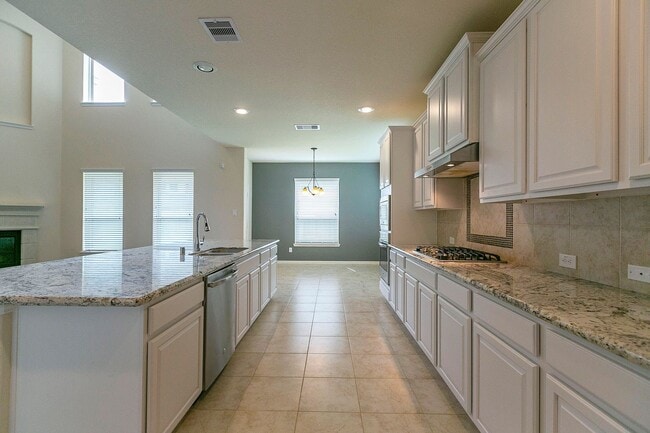Building Photo - 2919 Iris Gable Ct