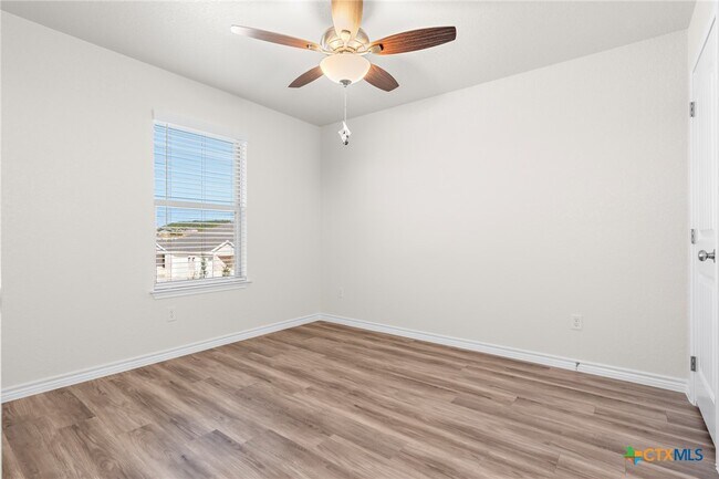 Building Photo - 106 Levi Court