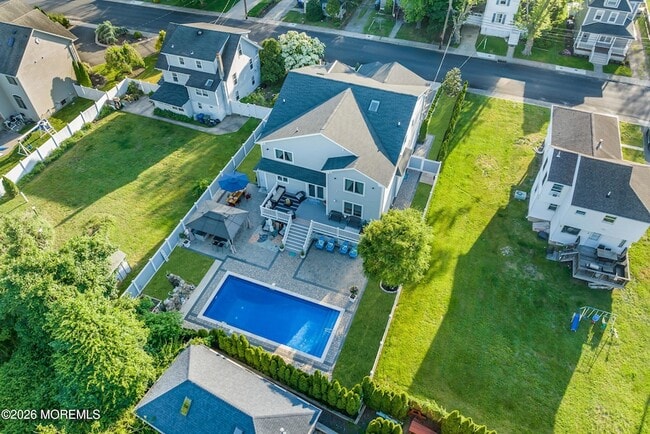 Building Photo - 243 Overbrook Ave