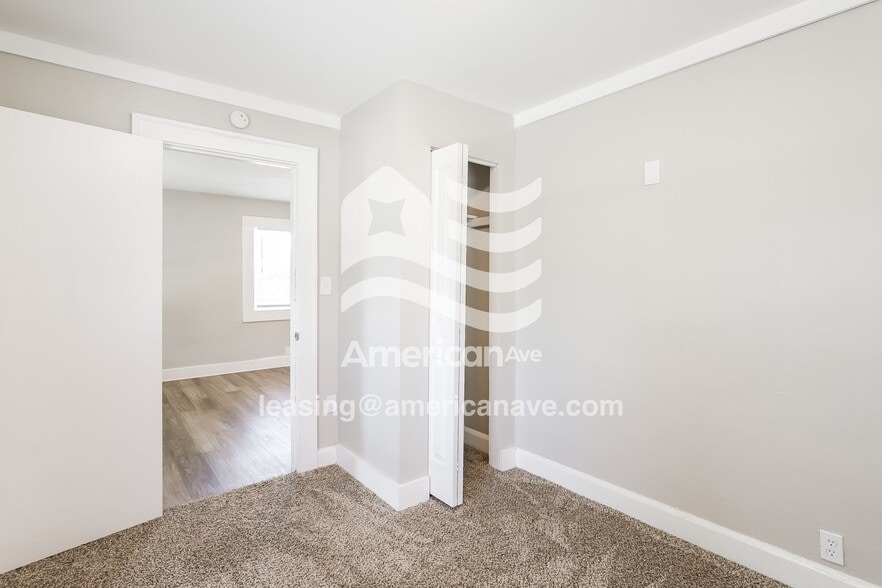 Building Photo - 2126 Dequincy St