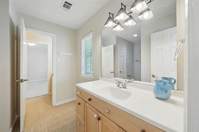 Building Photo - 4027 Austin Meadow Dr