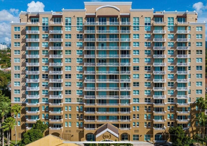 Building Photo - 2665 SW 37th Ave