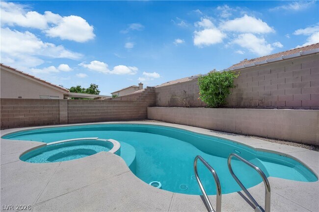Building Photo - 3733 Horseshoe Mesa St