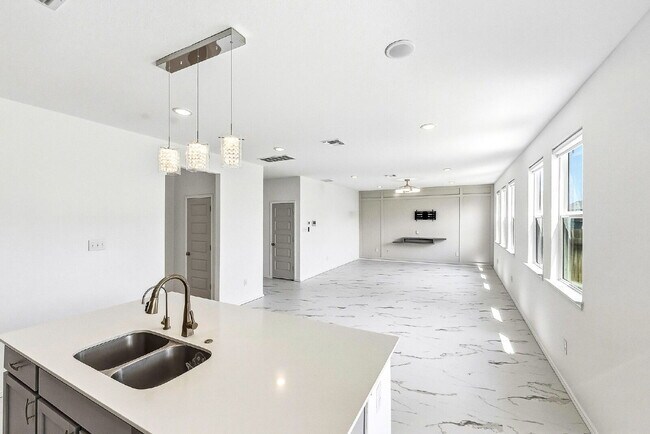 Building Photo - The Home You Will Be Happy to Come Home To.