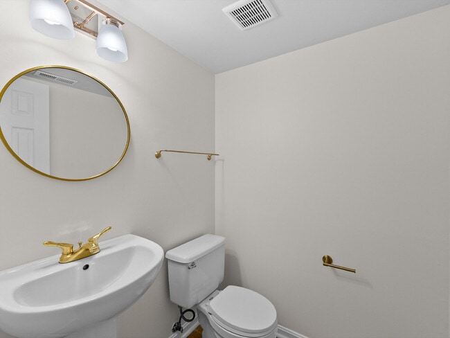 Building Photo - 2178 Mager Dr