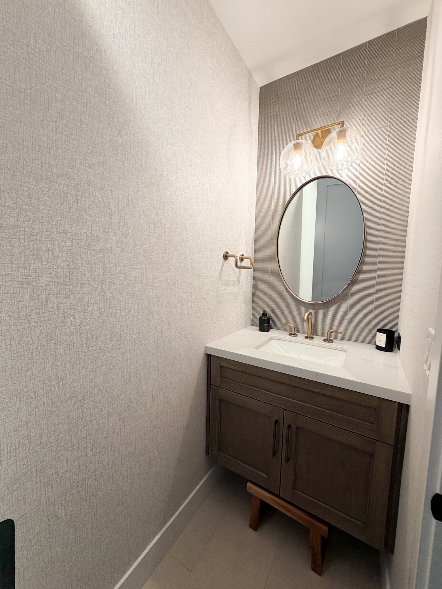 Building Photo - 1400 Manzanita Ln