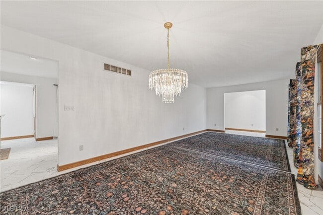 Building Photo - 276 S Bayshore Dr