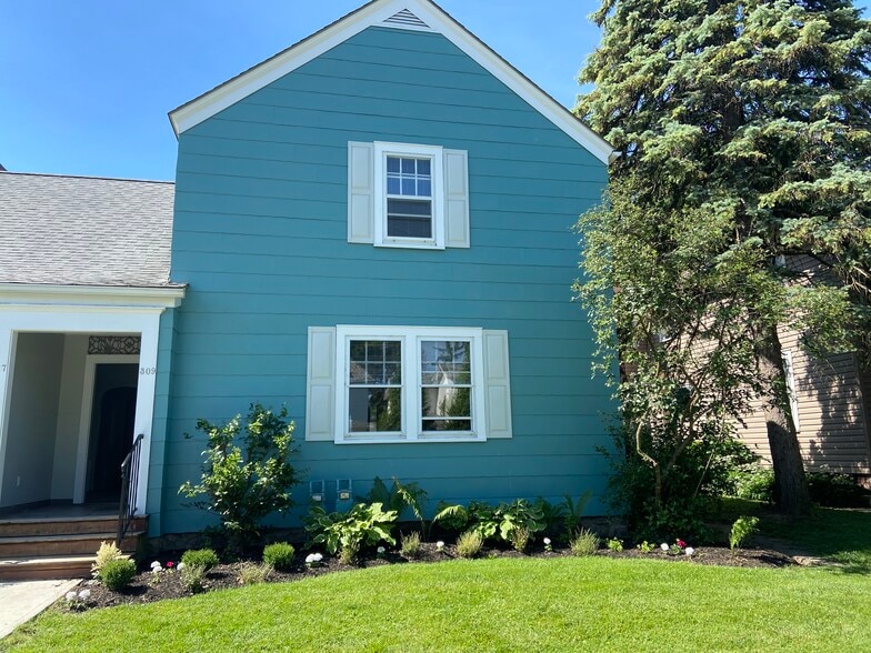 Building Photo - 309 W Sandusky St