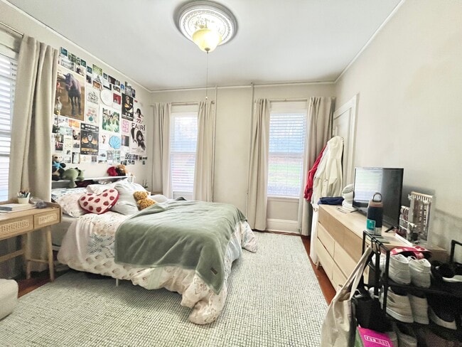 Building Photo - 73 Delle Ave