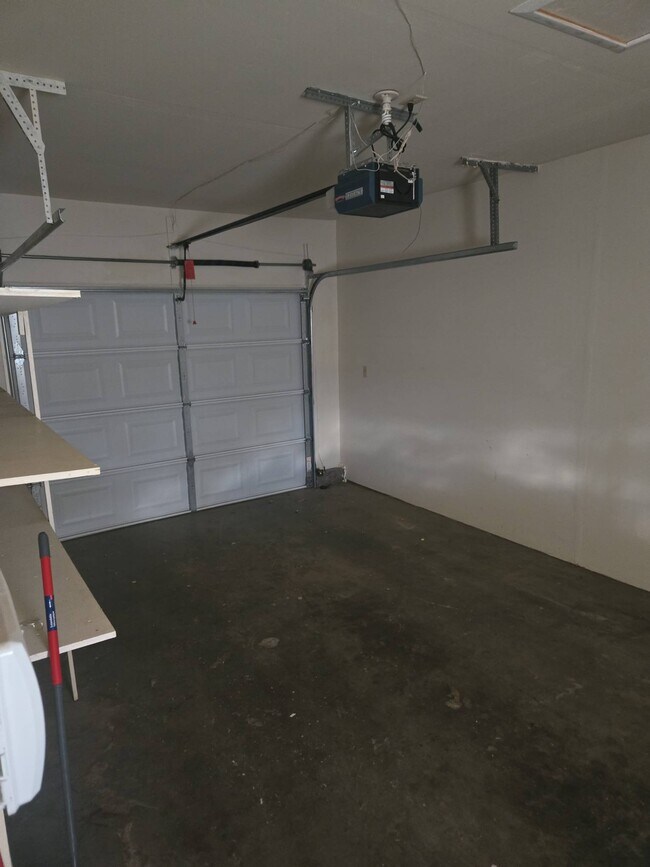 Building Photo - 502 Yale Pl