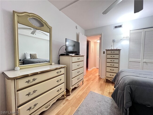 Building Photo - 332 Charlemagne Blvd