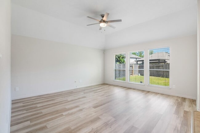 Building Photo - 26127 Bent Meadow Ct