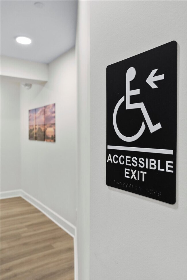 Building Photo - 34 W Franklin St