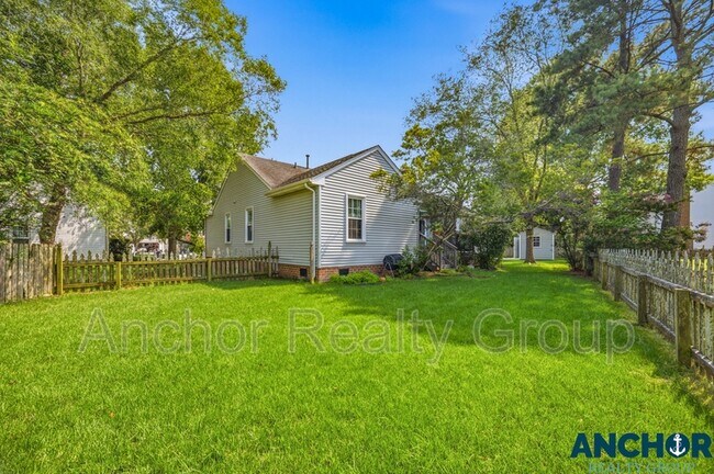 Building Photo - 2505 Ravencroft Ct