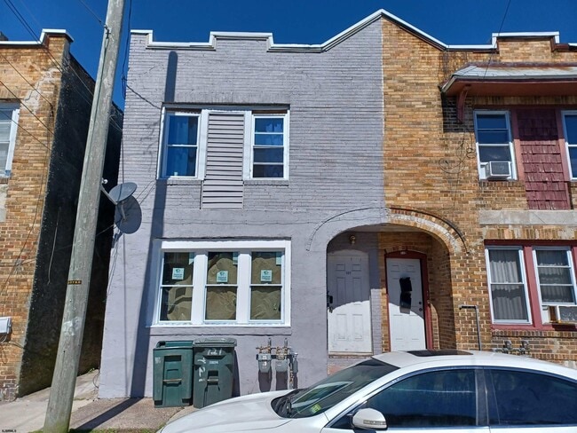 Building Photo - 721 Drexel Ave