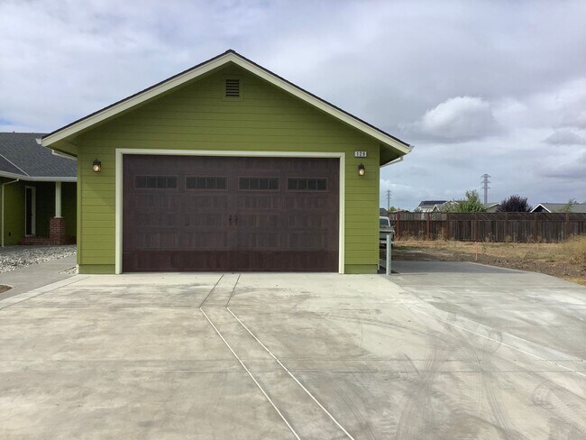 Primary Photo - Recently built off Mark West Springs Road