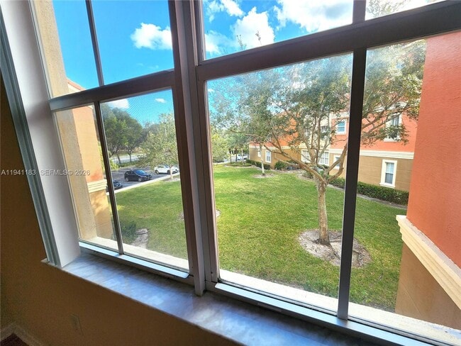 Building Photo - 4602 SW 160th Ave