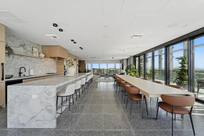 Building Photo - 1 bedroom in Seattle WA 98101
