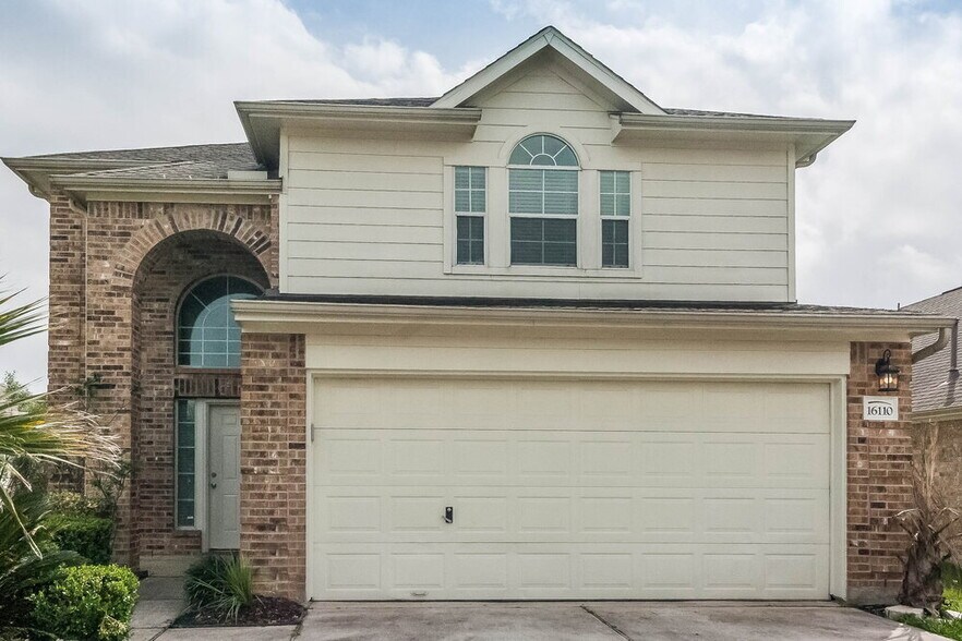 Primary Photo - 16110 Marcelia Dr