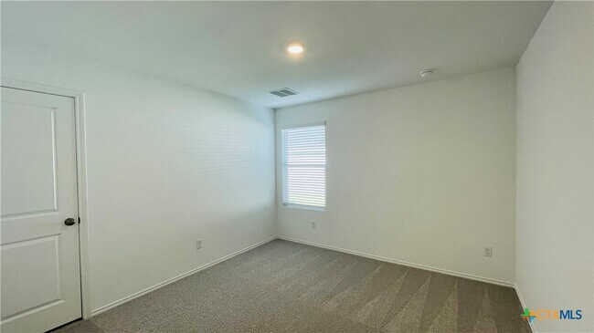 Building Photo - 1122 Campbellton Dr