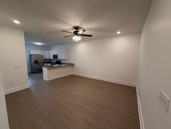 Building Photo - New Build 3 Bed 2.5 Bath Townhome in Shelbyville with a Move in Special