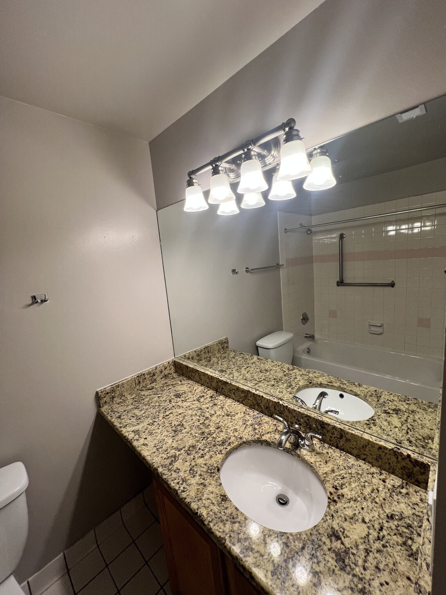 Building Photo - 5760 Abbey Dr