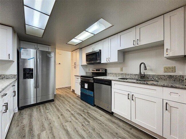 Building Photo - 4181 Glade Rd