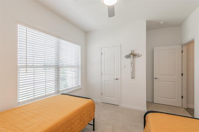 Building Photo - 2549 Birchcrest Dr