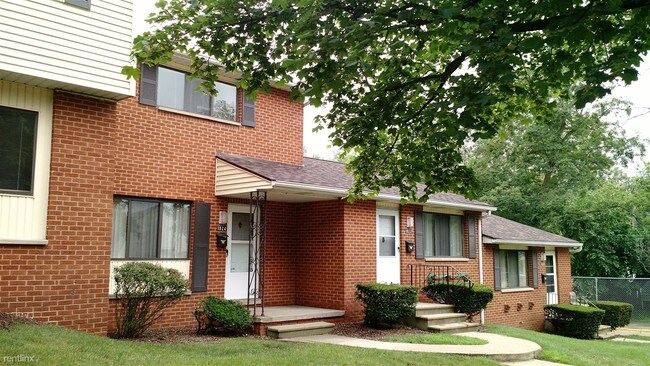 Building Photo - 1028 Bridge St