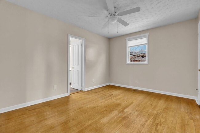 Building Photo - 306 Glancy St