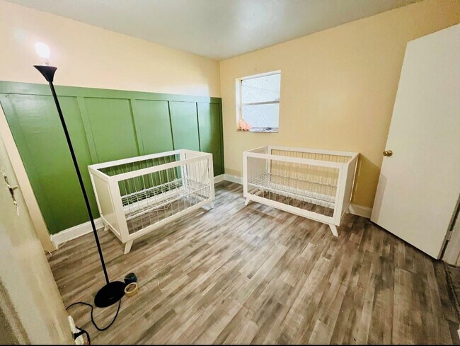 Building Photo - 7355 Woodmont Terrace