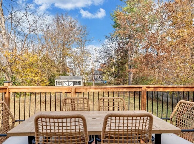 Building Photo - 2 Bedroom/1 Bath House