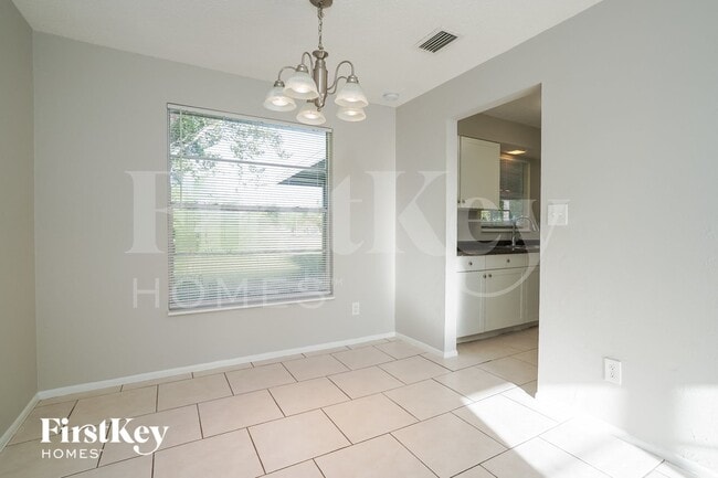 Building Photo - 1423 Caywood Cir S
