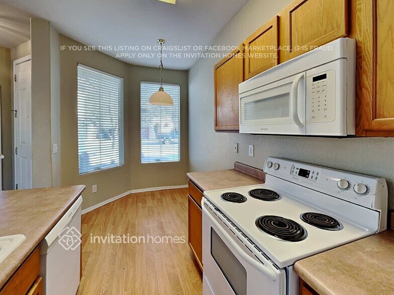 Building Photo - 1213 E Graham Trail