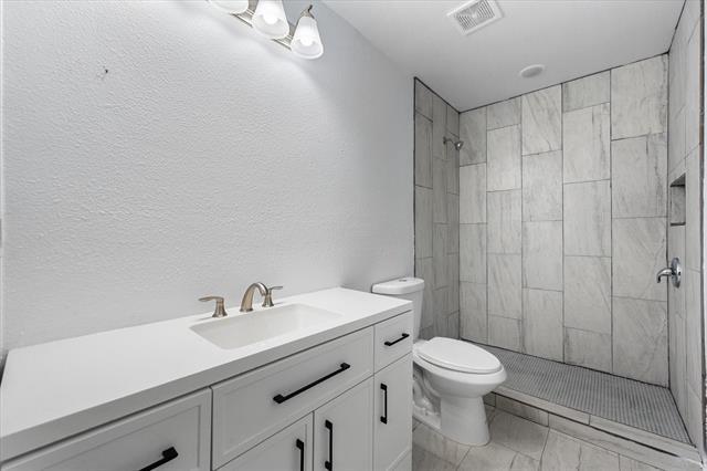 Building Photo - 2004 W 2nd Ave