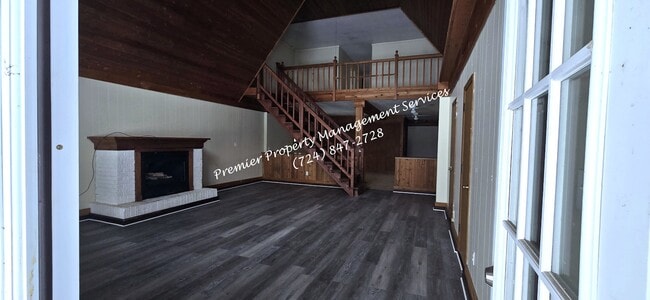 Building Photo - 114 Bryan St