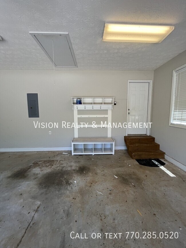 Building Photo - 116 McKenzie Overlook Dr