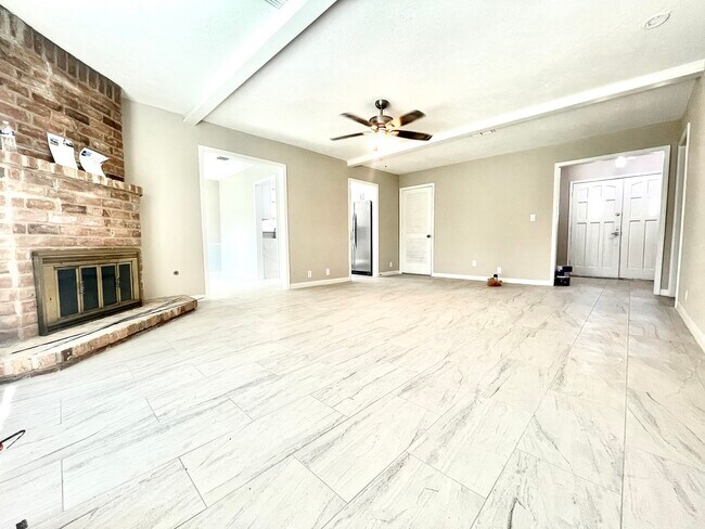 Building Photo - 1811 Hanbury Ct