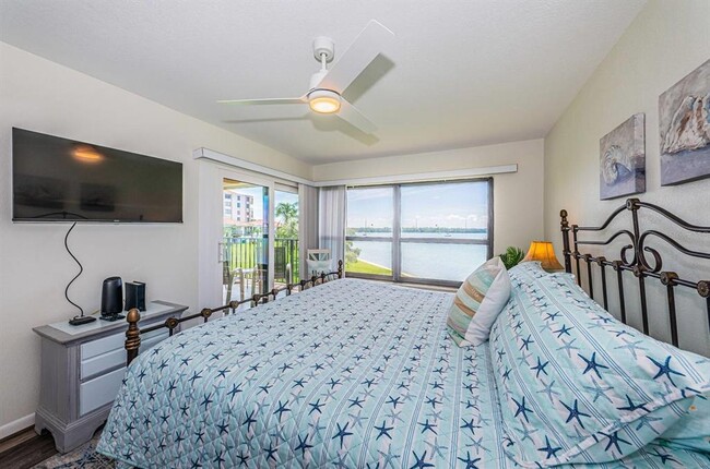 Building Photo - 6291 Bahia Del Mar Cir N