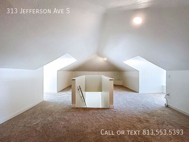 Building Photo - 313 Jefferson Ave