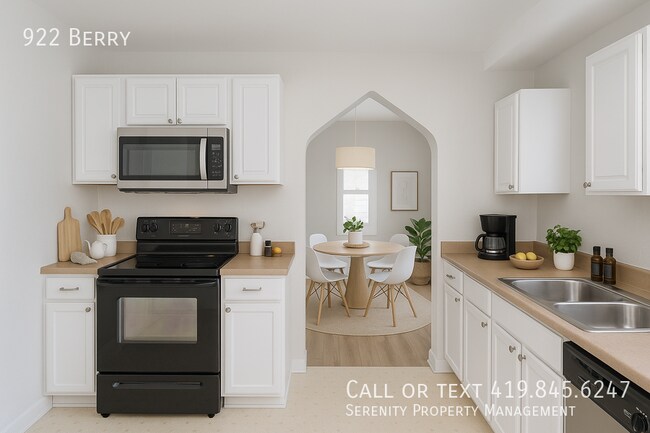 Building Photo - 922 Berry-