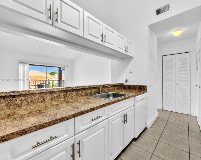 Building Photo - 15770 SW 106th Terrace