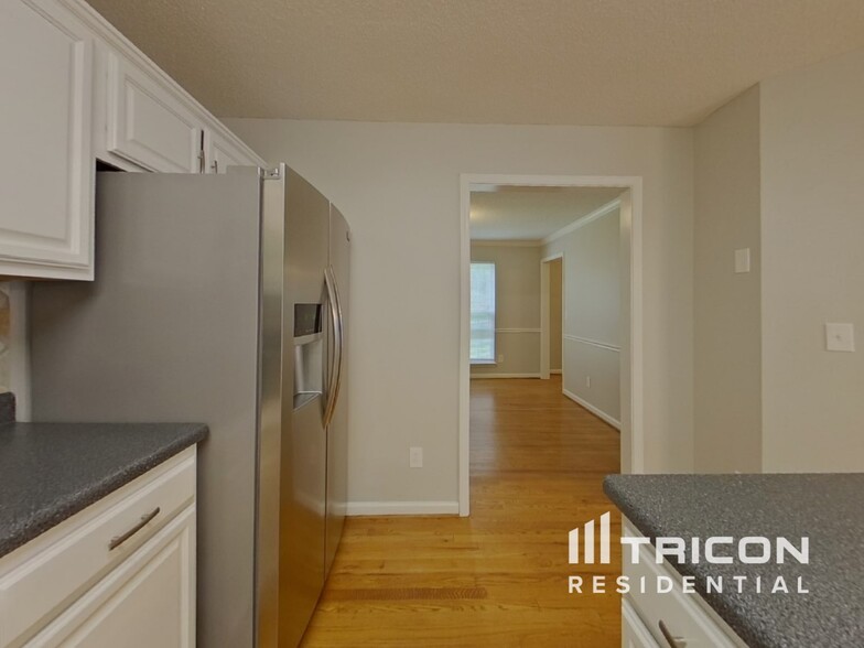 Building Photo - 13212 Sloe Way