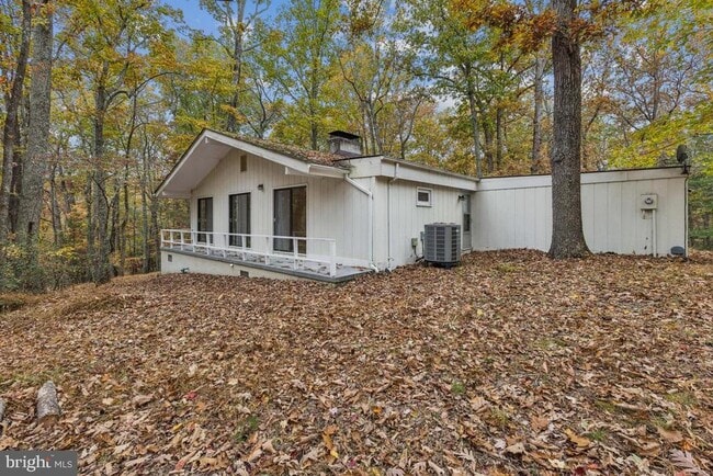 Building Photo - 135 Lizzie Mills Rd