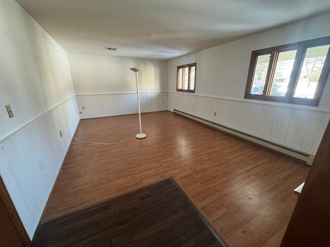 Building Photo - 651 Aldrich Rd