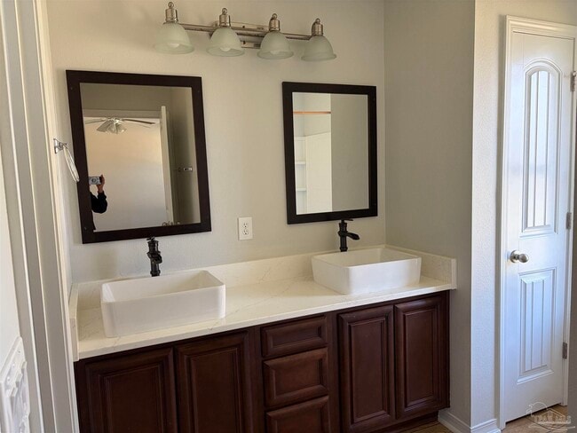 Building Photo - 4776 Hilarita Cir