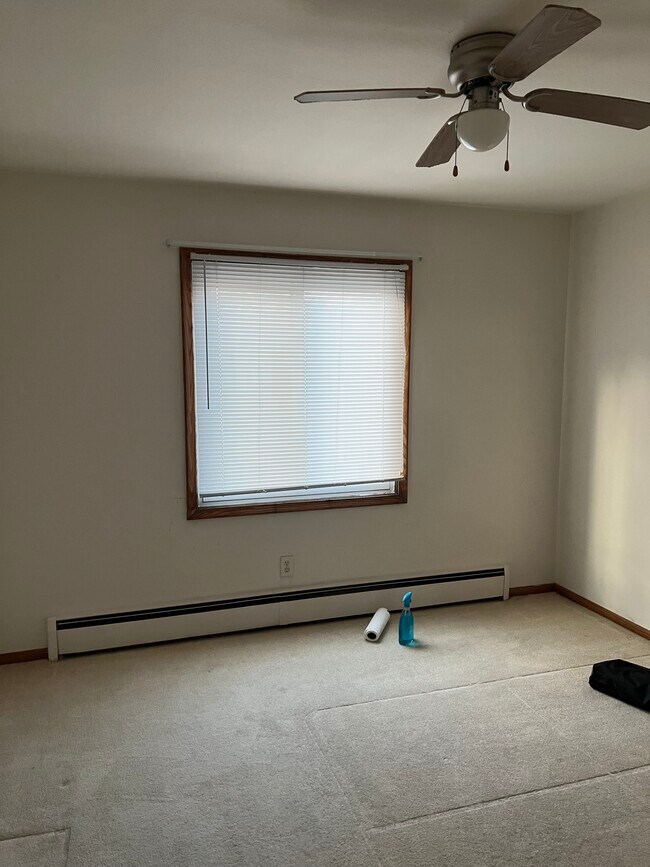 Building Photo - 529 17th Ave N