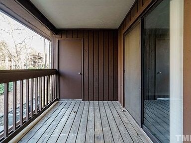 Deck and Storage - 622 New Kent Plz